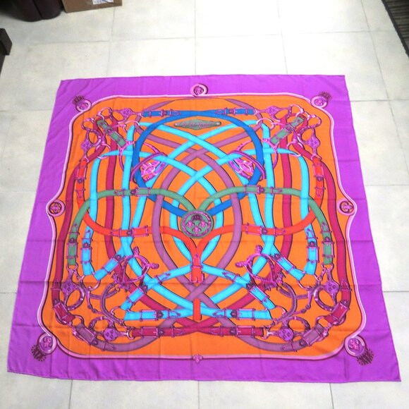 ❤️51X49 CAVALCADOUR Equestrian 100% SILK TWILL Made in France Piano Shawl Scarf - Picture 2 of 11